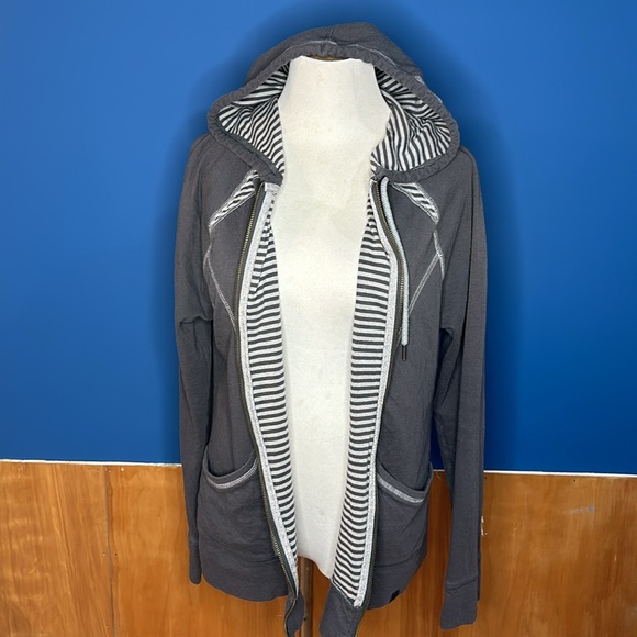 LL Bean zip sweatshirt - Picture 2 of 7